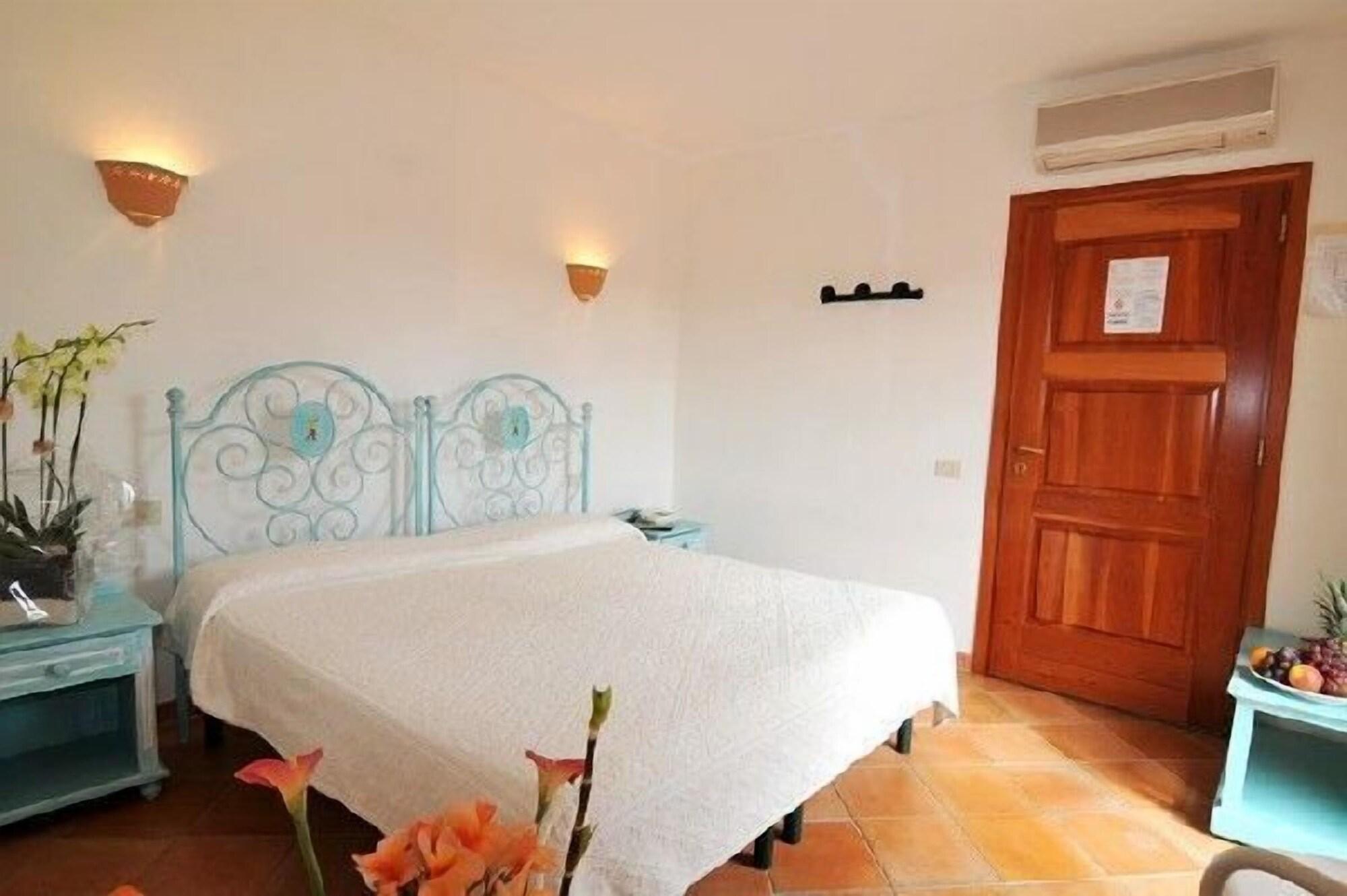 Hotel Il Piccolo Golf Порто-Черво Экстерьер фото