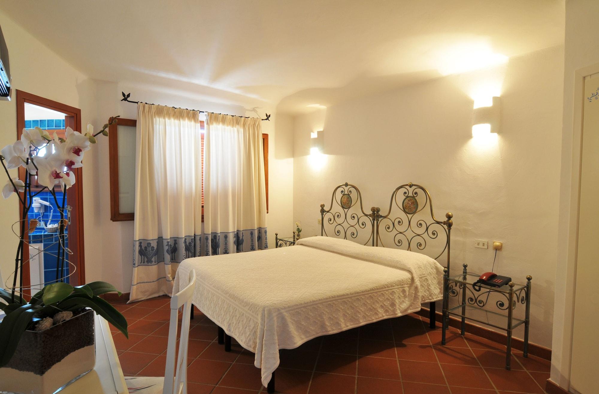 Hotel Il Piccolo Golf Порто-Черво Экстерьер фото