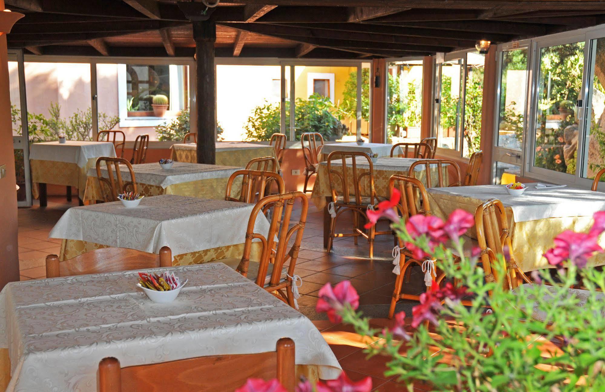Hotel Il Piccolo Golf Порто-Черво Экстерьер фото